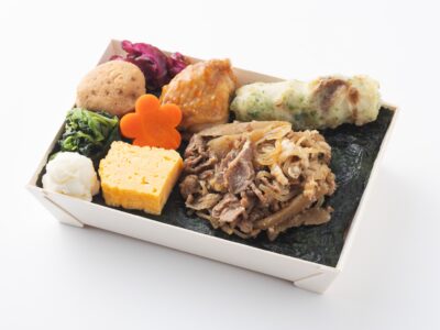 山椒香る牛しぐれ煮と鶏照り焼き重